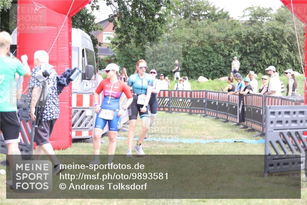 21.06.2026 - 29. Vierlanden-Triathlon Andreas Tolksdorf http://msf.ph/oto/9893581 21.06.2026 14:12:53 Ziel 233, 1134, 1146, 233, 1134, 1146 meine-sportfotos.de