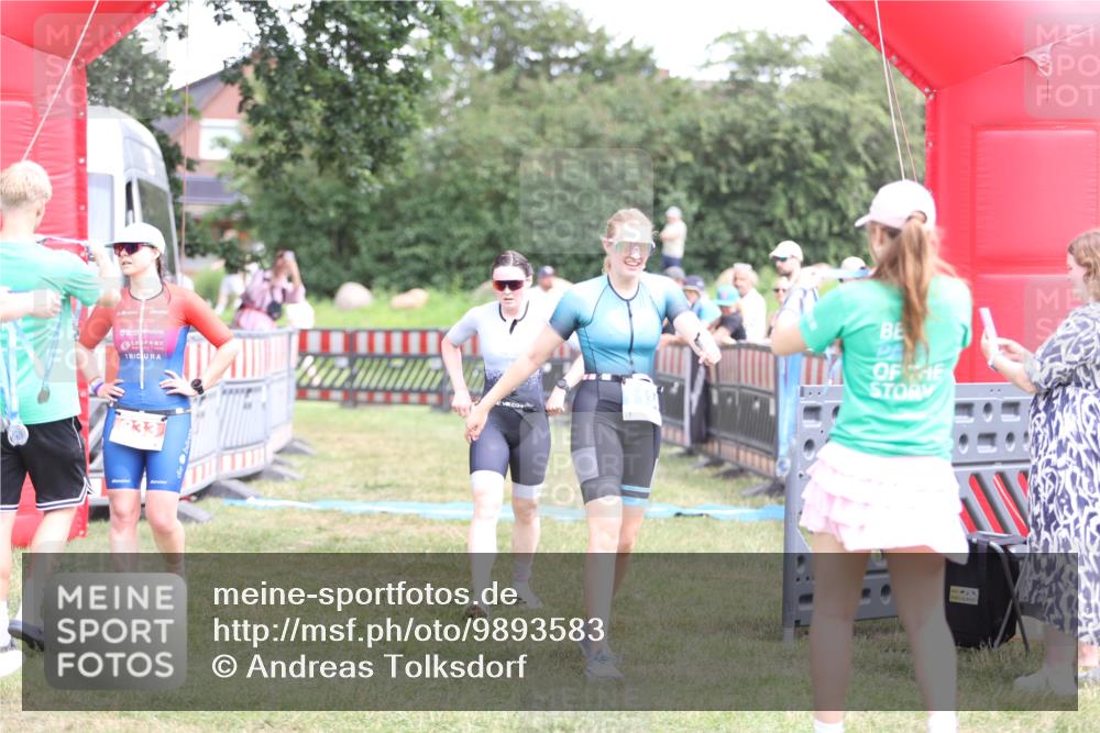21.06.2026 - 29. Vierlanden-Triathlon Andreas Tolksdorf http://msf.ph/oto/9893583 21.06.2026 14:12:56 Ziel 1134, 1146, 1134, 1146 meine-sportfotos.de