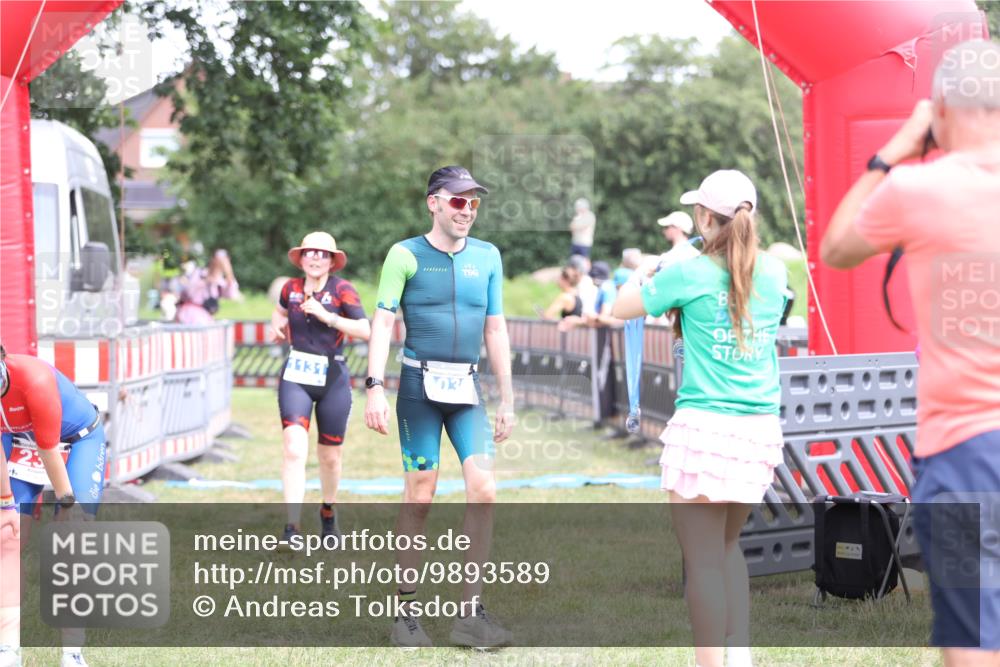 21.06.2026 - 29. Vierlanden-Triathlon Andreas Tolksdorf http://msf.ph/oto/9893589 21.06.2026 14:13:16 Ziel 1131, 1131 meine-sportfotos.de