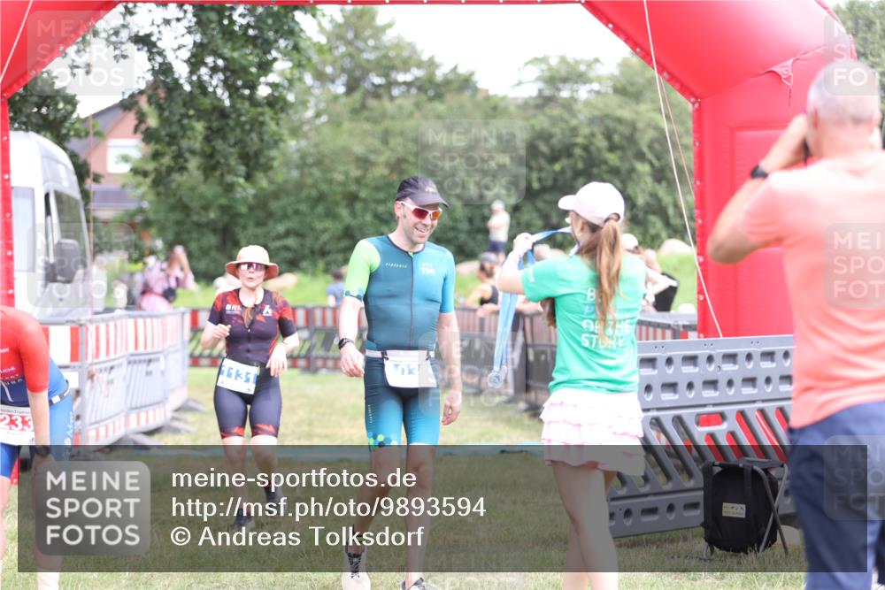 21.06.2026 - 29. Vierlanden-Triathlon Andreas Tolksdorf http://msf.ph/oto/9893594 21.06.2026 14:13:16 Ziel 1131, 1131 meine-sportfotos.de