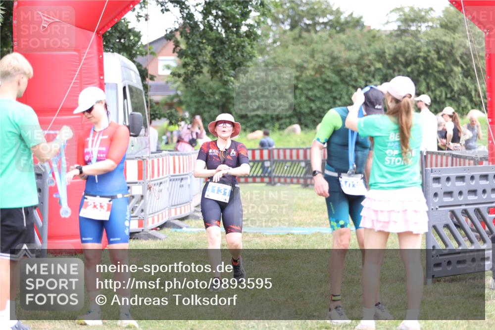21.06.2026 - 29. Vierlanden-Triathlon Andreas Tolksdorf http://msf.ph/oto/9893595 21.06.2026 14:13:17 Ziel 1131, 1131 meine-sportfotos.de