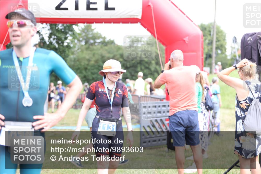 21.06.2026 - 29. Vierlanden-Triathlon Andreas Tolksdorf http://msf.ph/oto/9893603 21.06.2026 14:13:27 Ziel 771, 829, 1128, 771, 829, 1128 meine-sportfotos.de