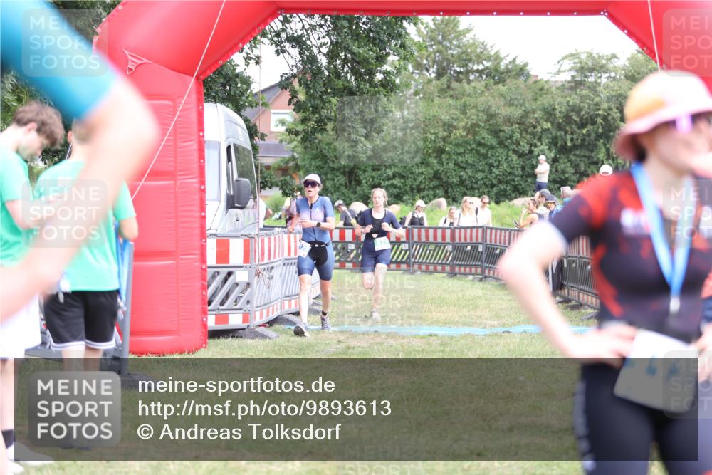 21.06.2026 - 29. Vierlanden-Triathlon Andreas Tolksdorf http://msf.ph/oto/9893613 21.06.2026 14:13:30 Ziel 771, 829, 1128, 771, 829, 1128 meine-sportfotos.de