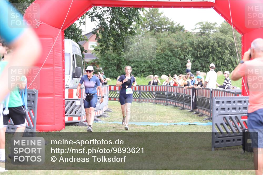 21.06.2026 - 29. Vierlanden-Triathlon Andreas Tolksdorf http://msf.ph/oto/9893621 21.06.2026 14:13:32 Ziel 771, 829, 1128, 771, 829, 1128 meine-sportfotos.de