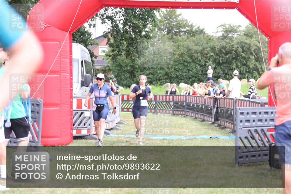 21.06.2026 - 29. Vierlanden-Triathlon Andreas Tolksdorf http://msf.ph/oto/9893622 21.06.2026 14:13:32 Ziel 771, 829, 1128, 771, 829, 1128 meine-sportfotos.de