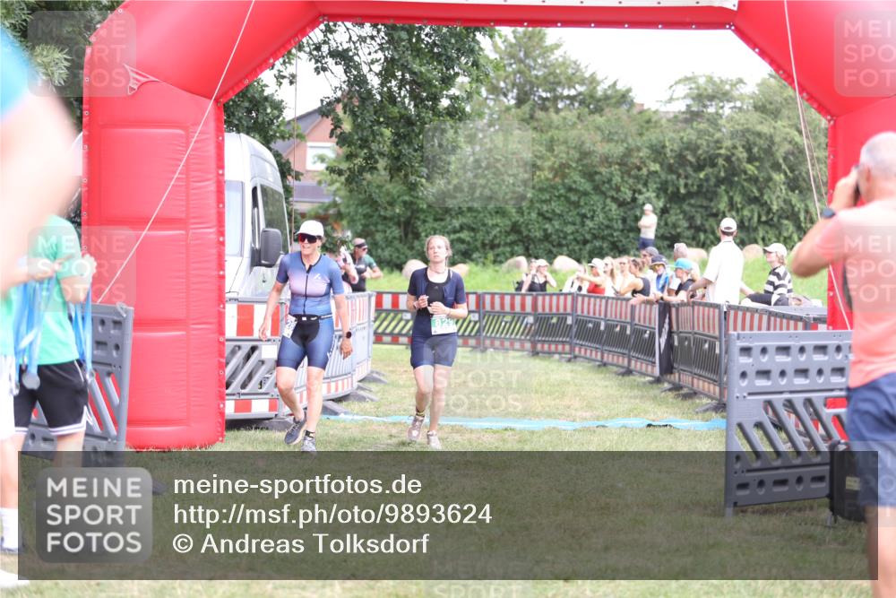21.06.2026 - 29. Vierlanden-Triathlon Andreas Tolksdorf http://msf.ph/oto/9893624 21.06.2026 14:13:32 Ziel 771, 829, 1128, 771, 829, 1128 meine-sportfotos.de