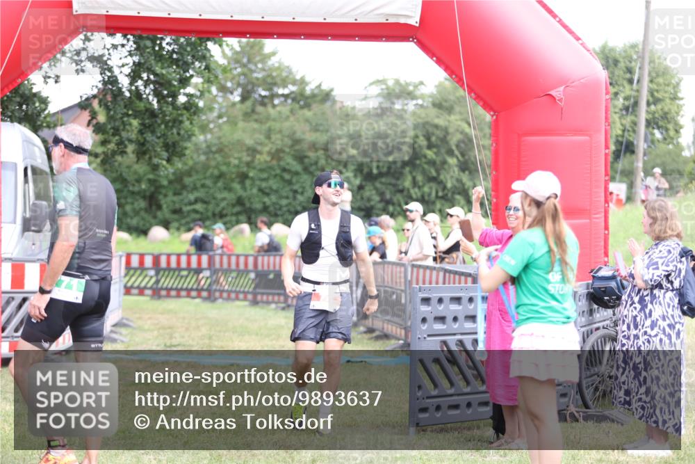 21.06.2026 - 29. Vierlanden-Triathlon Andreas Tolksdorf http://msf.ph/oto/9893637 21.06.2026 14:13:57 Ziel 74, 1112, 1139, 74, 1112, 1139 meine-sportfotos.de