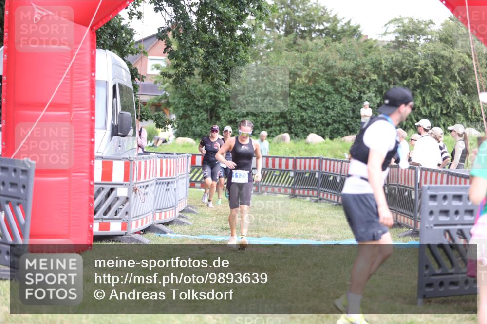 21.06.2026 - 29. Vierlanden-Triathlon Andreas Tolksdorf http://msf.ph/oto/9893639 21.06.2026 14:14:05 Ziel 1112, 1114, 1139, 1161, 1112, 1114, 1139, 1161 meine-sportfotos.de