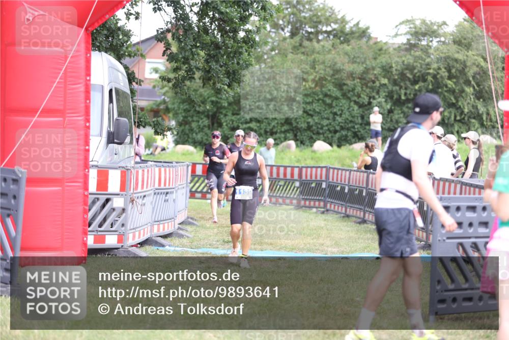 21.06.2026 - 29. Vierlanden-Triathlon Andreas Tolksdorf http://msf.ph/oto/9893641 21.06.2026 14:14:05 Ziel 1112, 1114, 1139, 1161, 1112, 1114, 1139, 1161 meine-sportfotos.de