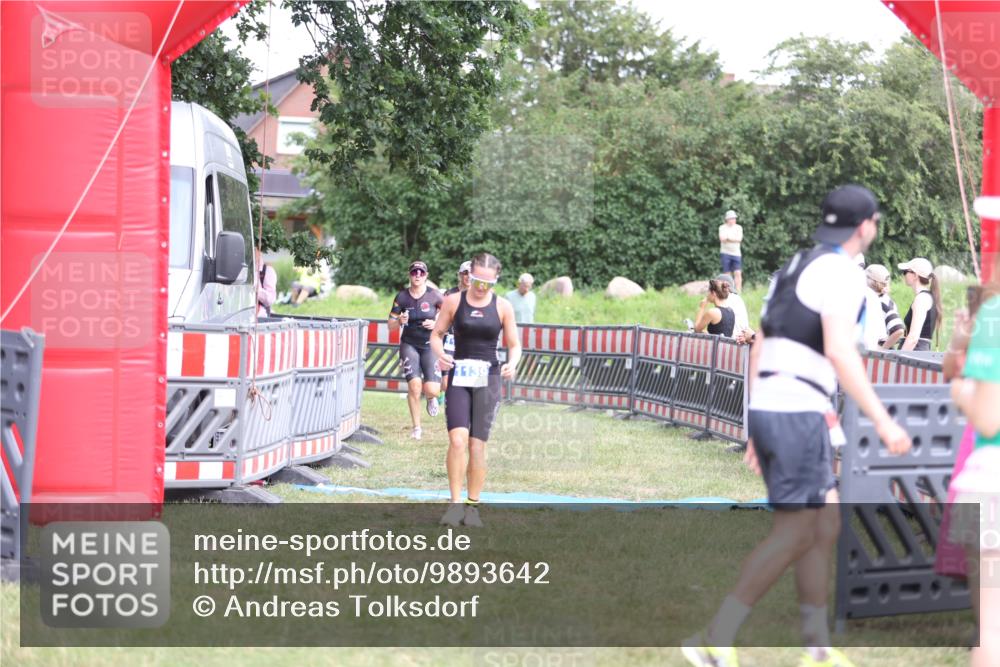 21.06.2026 - 29. Vierlanden-Triathlon Andreas Tolksdorf http://msf.ph/oto/9893642 21.06.2026 14:14:05 Ziel 1112, 1114, 1139, 1161, 1112, 1114, 1139, 1161 meine-sportfotos.de