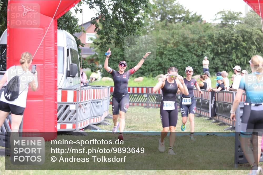 21.06.2026 - 29. Vierlanden-Triathlon Andreas Tolksdorf http://msf.ph/oto/9893649 21.06.2026 14:14:09 Ziel 1112, 1114, 1139, 1157, 1161, 1112, 1114, 1139, 1157, 1161 meine-sportfotos.de