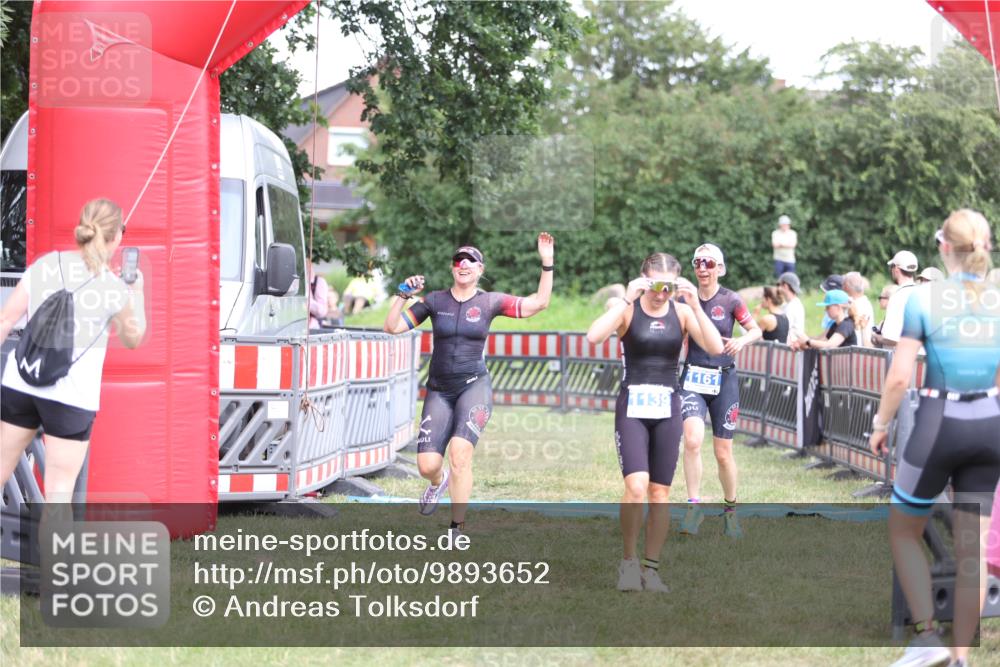 21.06.2026 - 29. Vierlanden-Triathlon Andreas Tolksdorf http://msf.ph/oto/9893652 21.06.2026 14:14:09 Ziel 1112, 1114, 1139, 1157, 1161, 1112, 1114, 1139, 1157, 1161 meine-sportfotos.de