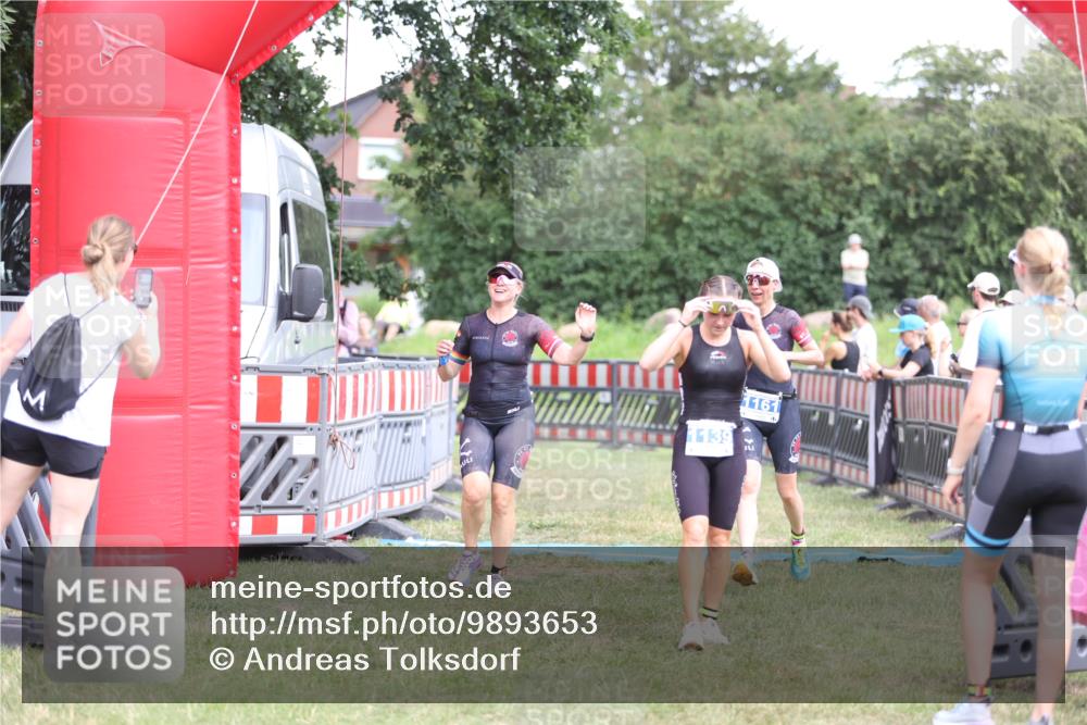 21.06.2026 - 29. Vierlanden-Triathlon Andreas Tolksdorf http://msf.ph/oto/9893653 21.06.2026 14:14:09 Ziel 1112, 1114, 1139, 1157, 1161, 1112, 1114, 1139, 1157, 1161 meine-sportfotos.de