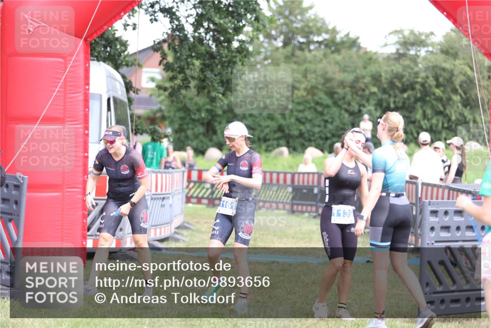 21.06.2026 - 29. Vierlanden-Triathlon Andreas Tolksdorf http://msf.ph/oto/9893656 21.06.2026 14:14:11 Ziel 1112, 1114, 1157, 1161, 1112, 1114, 1157, 1161 meine-sportfotos.de