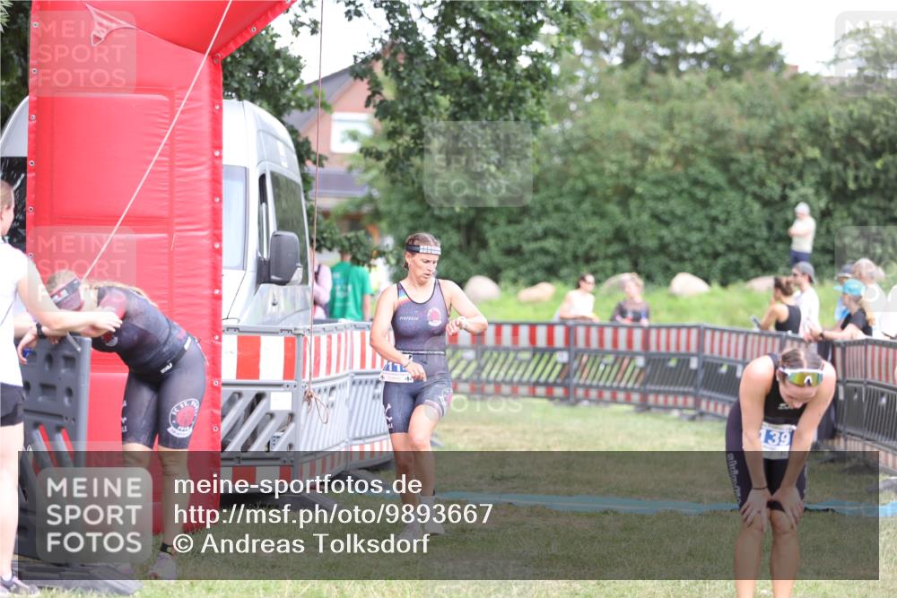 21.06.2026 - 29. Vierlanden-Triathlon Andreas Tolksdorf http://msf.ph/oto/9893667 21.06.2026 14:14:16 Ziel 1114, 1157, 1114, 1157 meine-sportfotos.de
