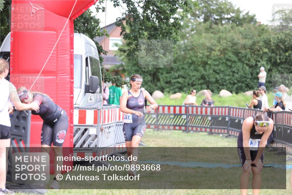 21.06.2026 - 29. Vierlanden-Triathlon Andreas Tolksdorf http://msf.ph/oto/9893668 21.06.2026 14:14:16 Ziel 1114, 1157, 1114, 1157 meine-sportfotos.de