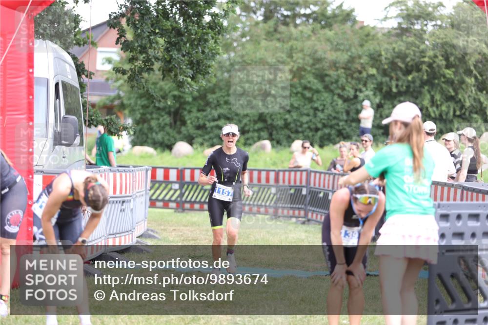 21.06.2026 - 29. Vierlanden-Triathlon Andreas Tolksdorf http://msf.ph/oto/9893674 21.06.2026 14:14:19 Ziel 1114, 1157, 1114, 1157 meine-sportfotos.de