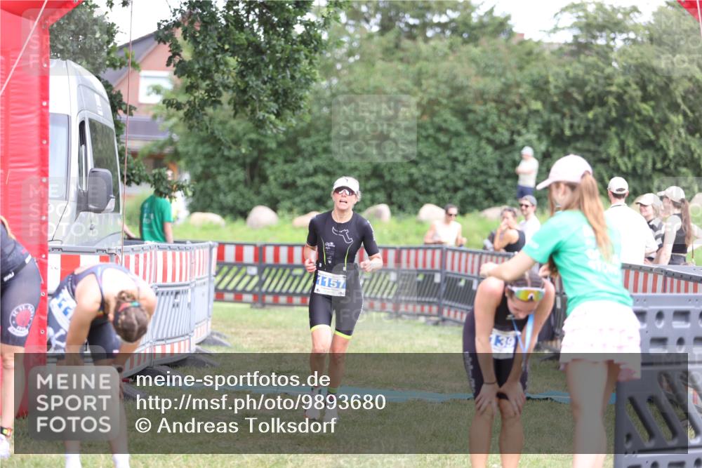 21.06.2026 - 29. Vierlanden-Triathlon Andreas Tolksdorf http://msf.ph/oto/9893680 21.06.2026 14:14:20 Ziel 1114, 1157, 1114, 1157 meine-sportfotos.de
