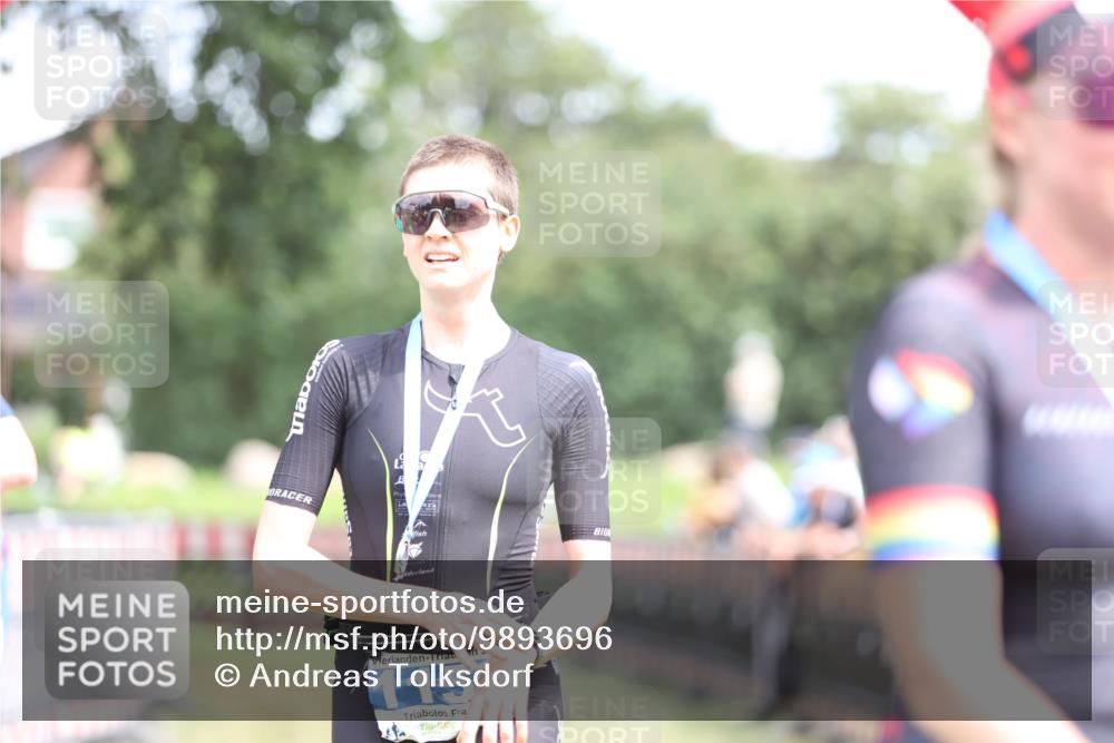 21.06.2026 - 29. Vierlanden-Triathlon Andreas Tolksdorf http://msf.ph/oto/9893696 21.06.2026 14:15:35 Ziel  meine-sportfotos.de