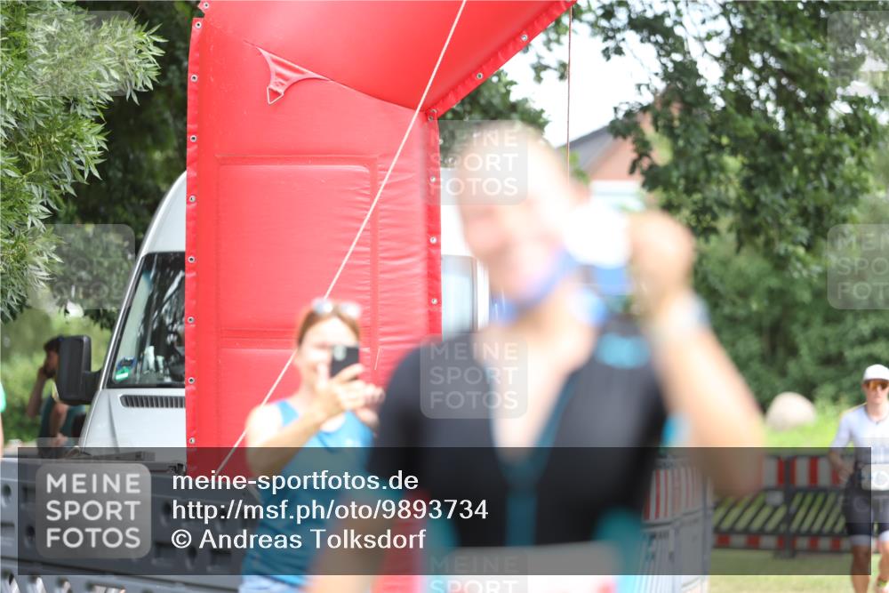 21.06.2026 - 29. Vierlanden-Triathlon Andreas Tolksdorf http://msf.ph/oto/9893734 21.06.2026 14:16:25 Ziel 1147, 1147 meine-sportfotos.de