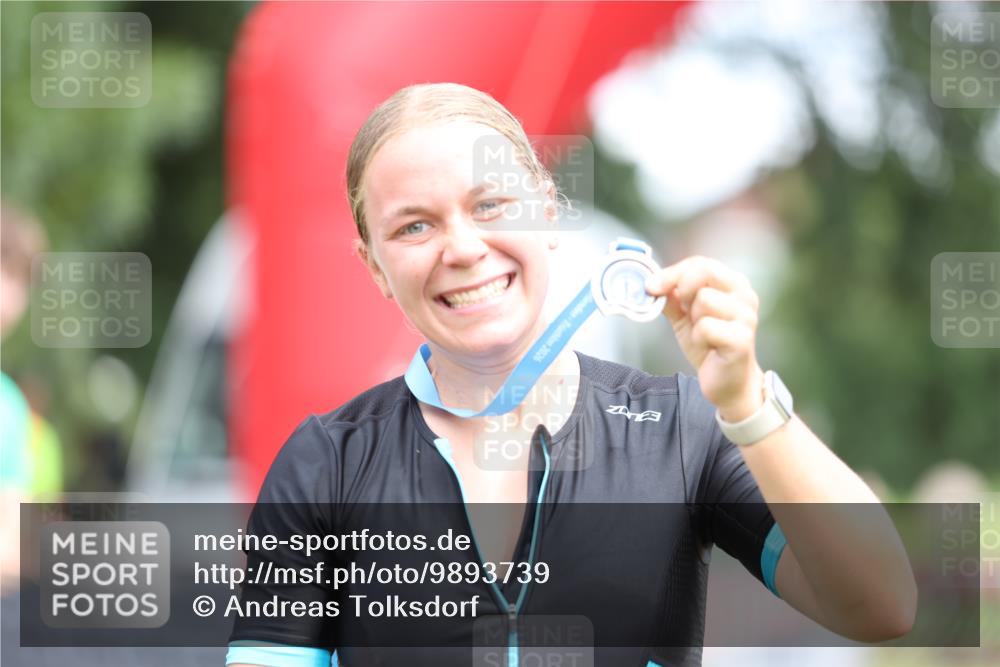 21.06.2026 - 29. Vierlanden-Triathlon Andreas Tolksdorf http://msf.ph/oto/9893739 21.06.2026 14:16:25 Ziel 1147, 1147 meine-sportfotos.de