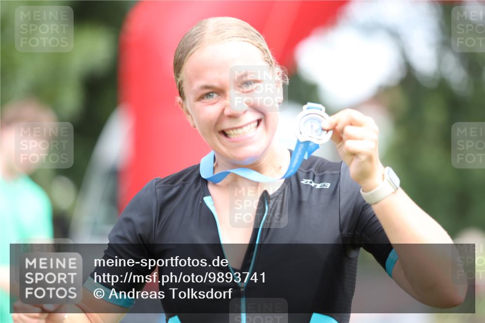 21.06.2026 - 29. Vierlanden-Triathlon Andreas Tolksdorf http://msf.ph/oto/9893741 21.06.2026 14:16:26 Ziel 830, 1147, 830, 1147 meine-sportfotos.de