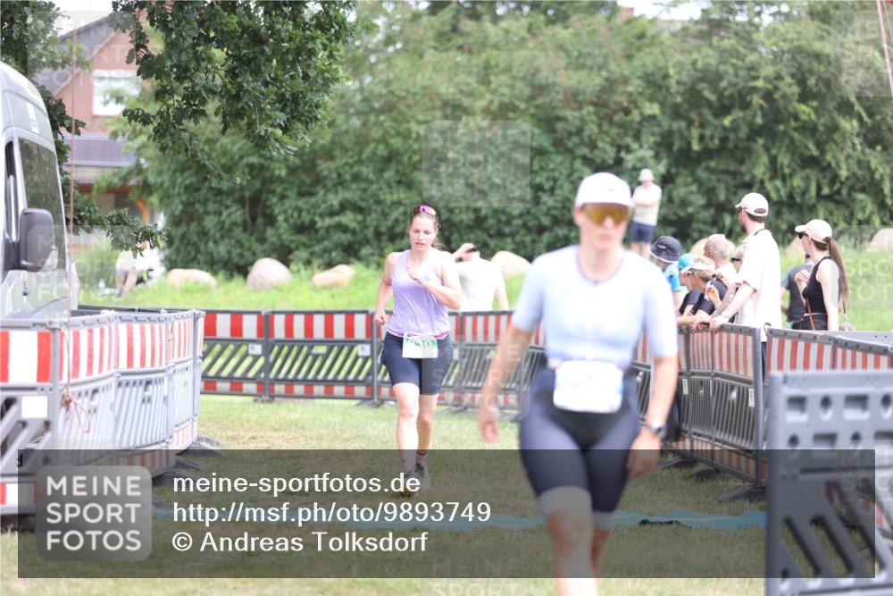 21.06.2026 - 29. Vierlanden-Triathlon Andreas Tolksdorf http://msf.ph/oto/9893749 21.06.2026 14:16:36 Ziel 830, 1144, 830, 1144 meine-sportfotos.de