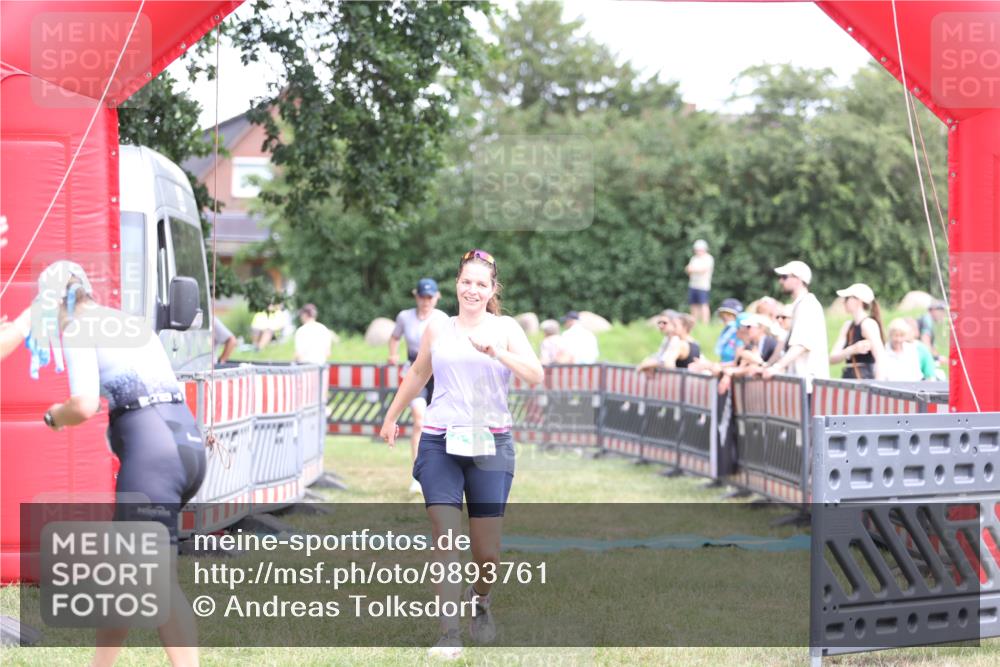 21.06.2026 - 29. Vierlanden-Triathlon Andreas Tolksdorf http://msf.ph/oto/9893761 21.06.2026 14:16:40 Ziel 830, 1111, 1144, 830, 1111, 1144 meine-sportfotos.de