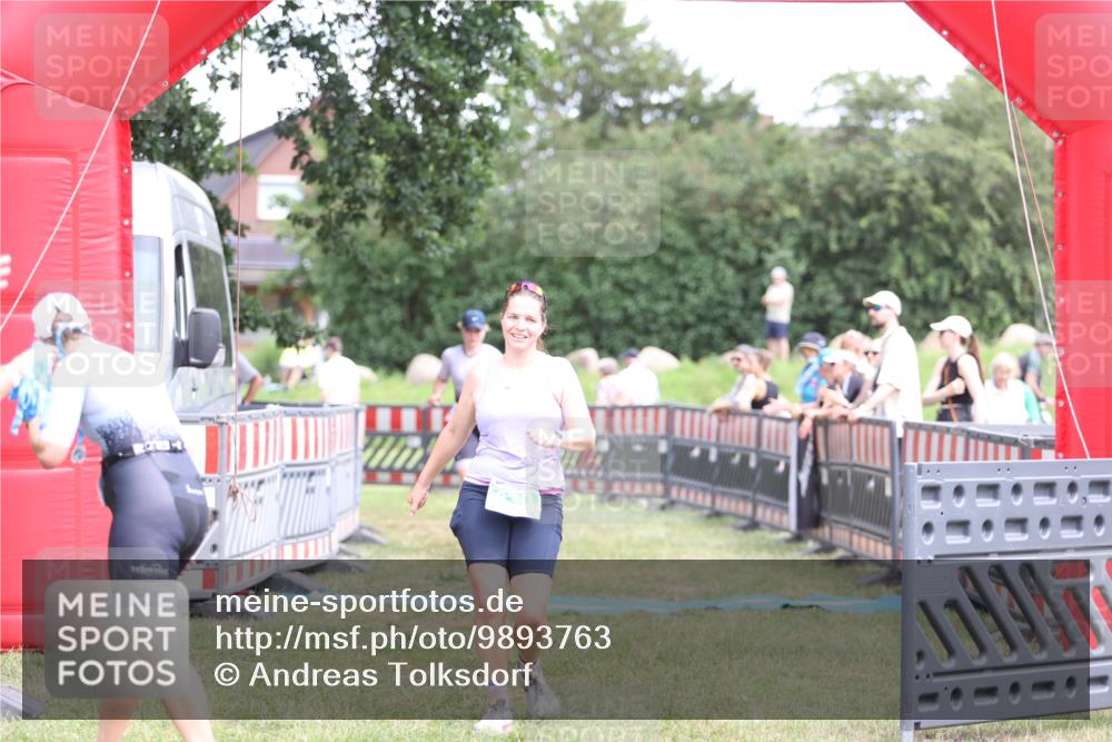 21.06.2026 - 29. Vierlanden-Triathlon Andreas Tolksdorf http://msf.ph/oto/9893763 21.06.2026 14:16:40 Ziel 830, 1111, 1144, 830, 1111, 1144 meine-sportfotos.de
