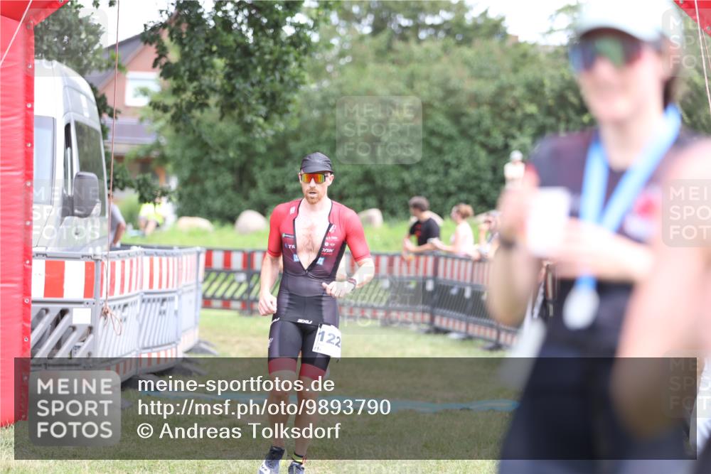 21.06.2026 - 29. Vierlanden-Triathlon Andreas Tolksdorf http://msf.ph/oto/9893790 21.06.2026 14:17:04 Ziel 850, 1129, 1155, 1220, 850, 1129, 1155, 1220 meine-sportfotos.de