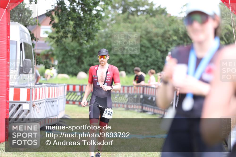21.06.2026 - 29. Vierlanden-Triathlon Andreas Tolksdorf http://msf.ph/oto/9893792 21.06.2026 14:17:04 Ziel 850, 1129, 1155, 1220, 850, 1129, 1155, 1220 meine-sportfotos.de