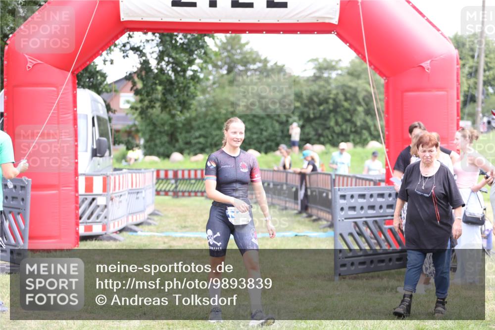 21.06.2026 - 29. Vierlanden-Triathlon Andreas Tolksdorf http://msf.ph/oto/9893839 21.06.2026 14:18:17 Ziel 1164, 1164 meine-sportfotos.de