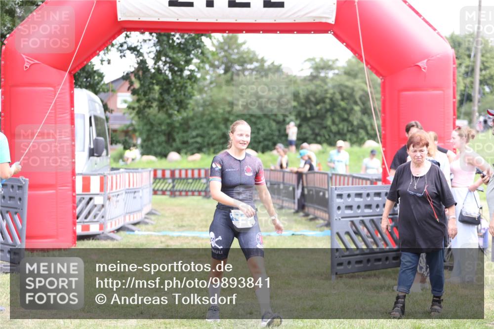 21.06.2026 - 29. Vierlanden-Triathlon Andreas Tolksdorf http://msf.ph/oto/9893841 21.06.2026 14:18:17 Ziel 1164, 1164 meine-sportfotos.de