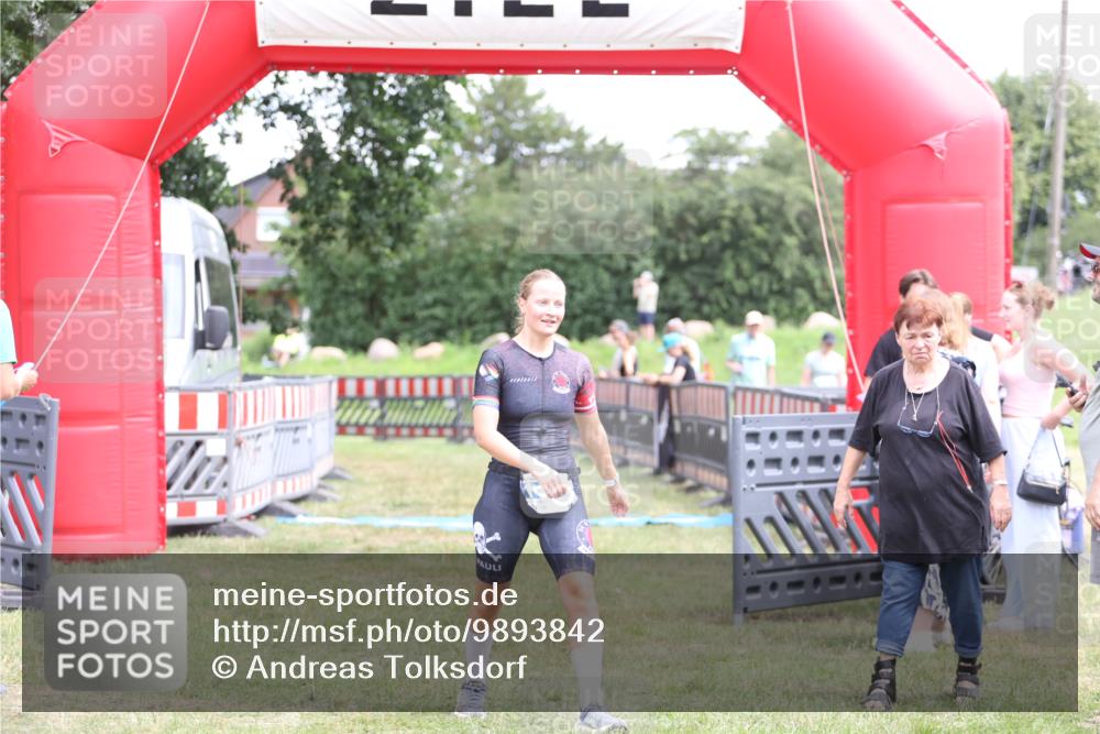 21.06.2026 - 29. Vierlanden-Triathlon Andreas Tolksdorf http://msf.ph/oto/9893842 21.06.2026 14:18:17 Ziel 1164, 1164 meine-sportfotos.de