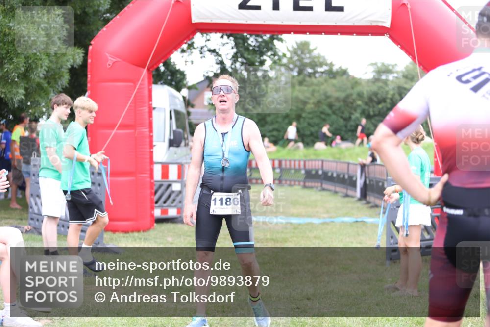 21.06.2026 - 29. Vierlanden-Triathlon Andreas Tolksdorf http://msf.ph/oto/9893879 21.06.2026 14:29:54 Ziel 1152, 1152 meine-sportfotos.de