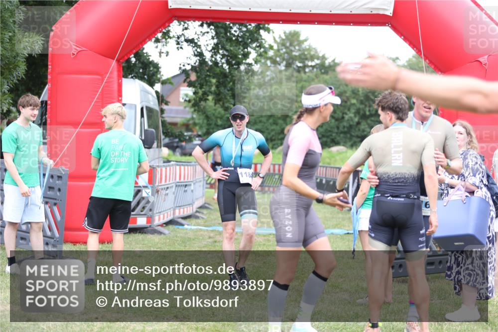21.06.2026 - 29. Vierlanden-Triathlon Andreas Tolksdorf http://msf.ph/oto/9893897 21.06.2026 14:30:27 Ziel 1137, 1167, 1184, 1137, 1167, 1184 meine-sportfotos.de