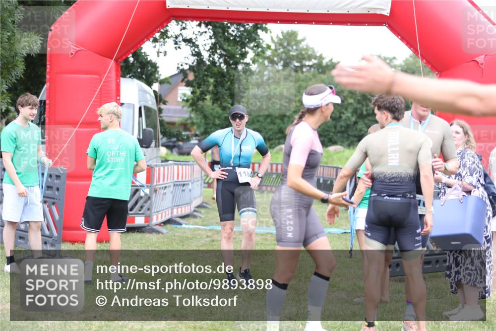21.06.2026 - 29. Vierlanden-Triathlon Andreas Tolksdorf http://msf.ph/oto/9893898 21.06.2026 14:30:27 Ziel 1137, 1167, 1184, 1137, 1167, 1184 meine-sportfotos.de