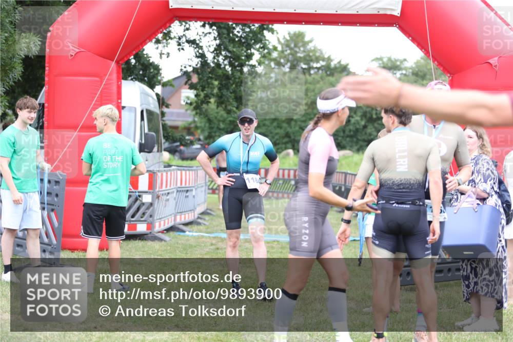 21.06.2026 - 29. Vierlanden-Triathlon Andreas Tolksdorf http://msf.ph/oto/9893900 21.06.2026 14:30:27 Ziel 1137, 1167, 1184, 1137, 1167, 1184 meine-sportfotos.de