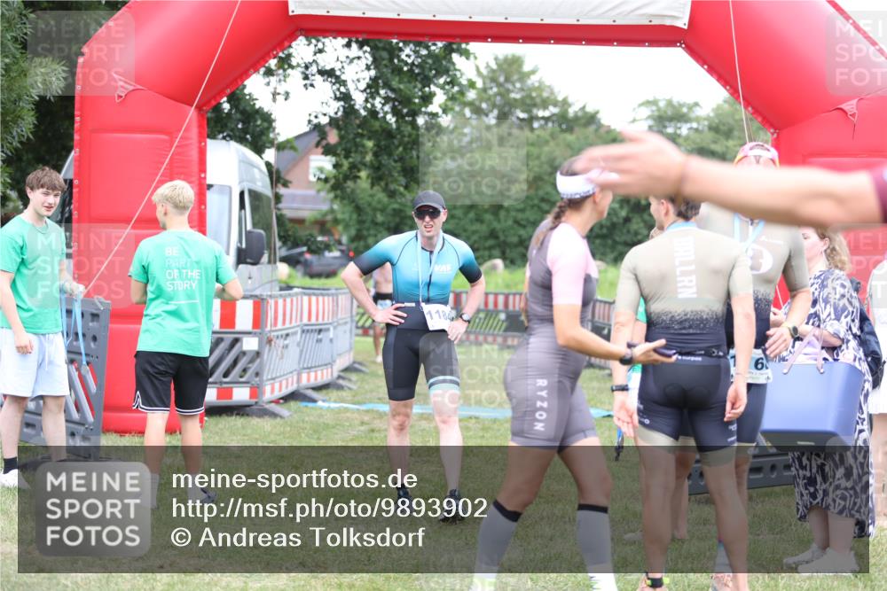 21.06.2026 - 29. Vierlanden-Triathlon Andreas Tolksdorf http://msf.ph/oto/9893902 21.06.2026 14:30:27 Ziel 1137, 1167, 1184, 1137, 1167, 1184 meine-sportfotos.de