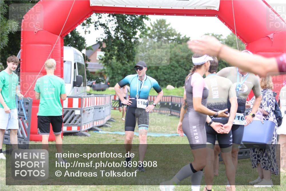 21.06.2026 - 29. Vierlanden-Triathlon Andreas Tolksdorf http://msf.ph/oto/9893908 21.06.2026 14:30:28 Ziel 1137, 1167, 1137, 1167 meine-sportfotos.de
