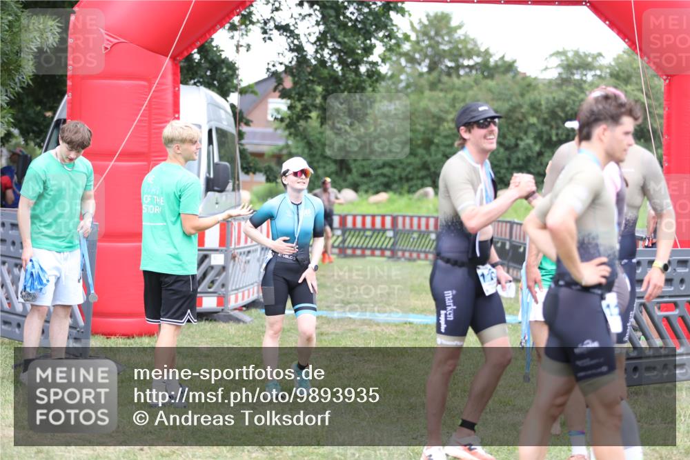 21.06.2026 - 29. Vierlanden-Triathlon Andreas Tolksdorf http://msf.ph/oto/9893935 21.06.2026 14:30:42 Ziel 183, 1137, 1172, 1180, 183, 1137, 1172, 1180 meine-sportfotos.de