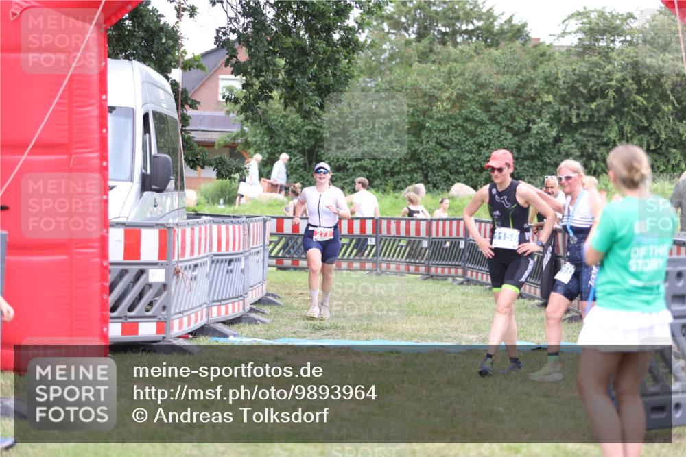 21.06.2026 - 29. Vierlanden-Triathlon Andreas Tolksdorf http://msf.ph/oto/9893964 21.06.2026 14:31:23 Ziel 277, 277 meine-sportfotos.de