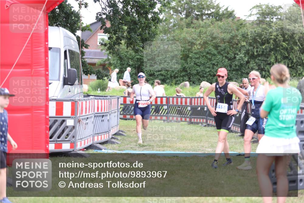 21.06.2026 - 29. Vierlanden-Triathlon Andreas Tolksdorf http://msf.ph/oto/9893967 21.06.2026 14:31:23 Ziel 277, 277 meine-sportfotos.de