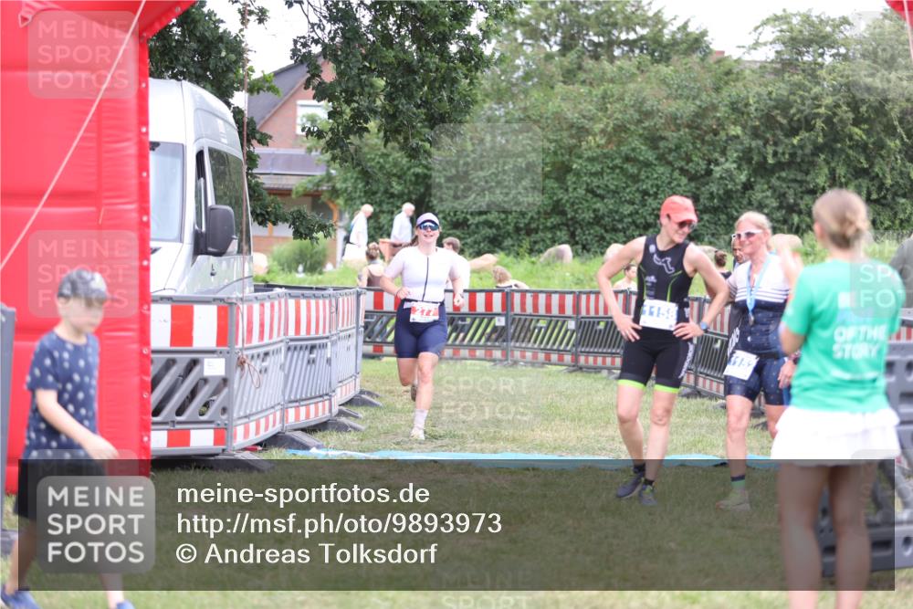 21.06.2026 - 29. Vierlanden-Triathlon Andreas Tolksdorf http://msf.ph/oto/9893973 21.06.2026 14:31:23 Ziel 277, 277 meine-sportfotos.de