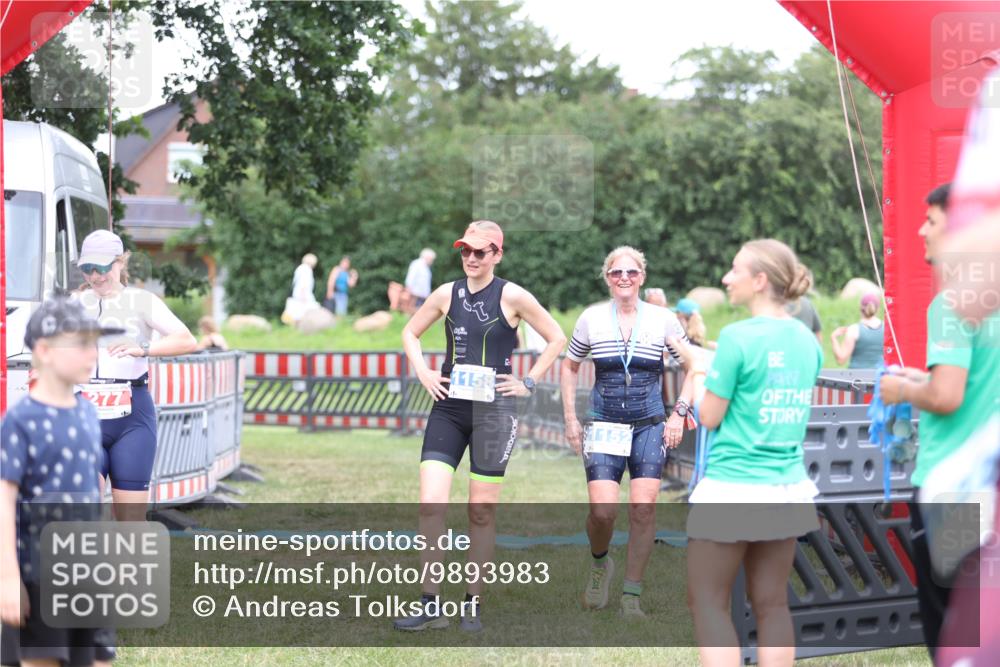 21.06.2026 - 29. Vierlanden-Triathlon Andreas Tolksdorf http://msf.ph/oto/9893983 21.06.2026 14:31:26 Ziel 277, 277 meine-sportfotos.de