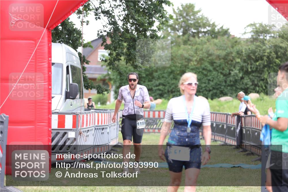 21.06.2026 - 29. Vierlanden-Triathlon Andreas Tolksdorf http://msf.ph/oto/9893990 21.06.2026 14:31:39 Ziel 1125, 1199, 1200, 1125, 1199, 1200 meine-sportfotos.de