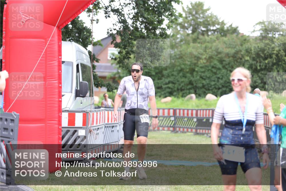 21.06.2026 - 29. Vierlanden-Triathlon Andreas Tolksdorf http://msf.ph/oto/9893996 21.06.2026 14:31:40 Ziel 1125, 1199, 1200, 1125, 1199, 1200 meine-sportfotos.de