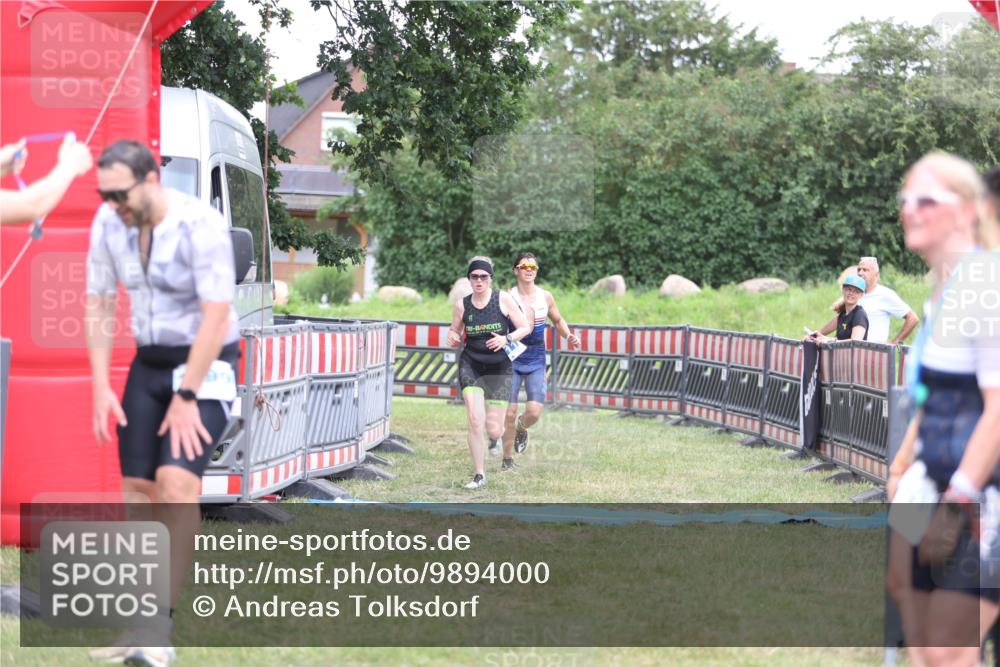 21.06.2026 - 29. Vierlanden-Triathlon Andreas Tolksdorf http://msf.ph/oto/9894000 21.06.2026 14:31:44 Ziel 1125, 1200, 1125, 1200 meine-sportfotos.de