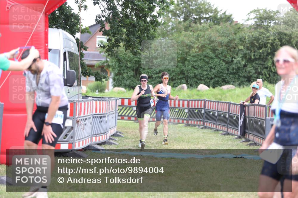 21.06.2026 - 29. Vierlanden-Triathlon Andreas Tolksdorf http://msf.ph/oto/9894004 21.06.2026 14:31:44 Ziel 1125, 1200, 1125, 1200 meine-sportfotos.de
