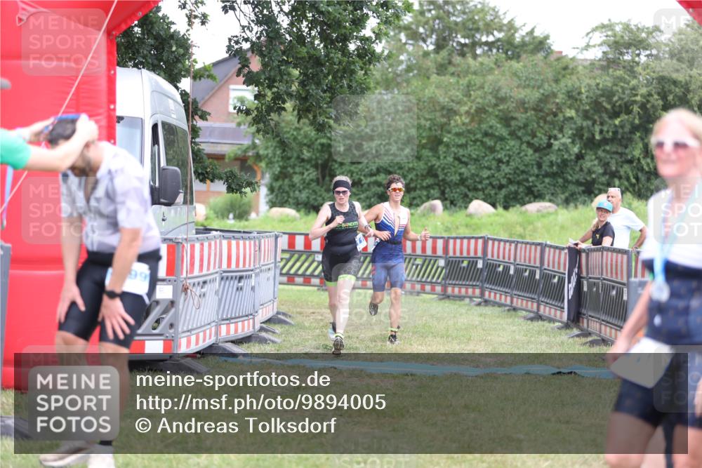 21.06.2026 - 29. Vierlanden-Triathlon Andreas Tolksdorf http://msf.ph/oto/9894005 21.06.2026 14:31:44 Ziel 1125, 1200, 1125, 1200 meine-sportfotos.de